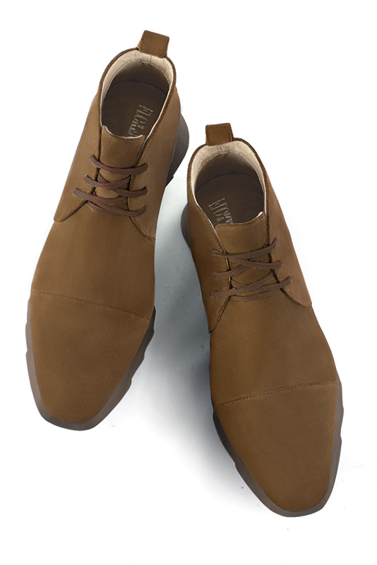Caramel brown women's ankle boots with laces at the front. Square toe. Low rubber soles. Top view - Florence KOOIJMAN